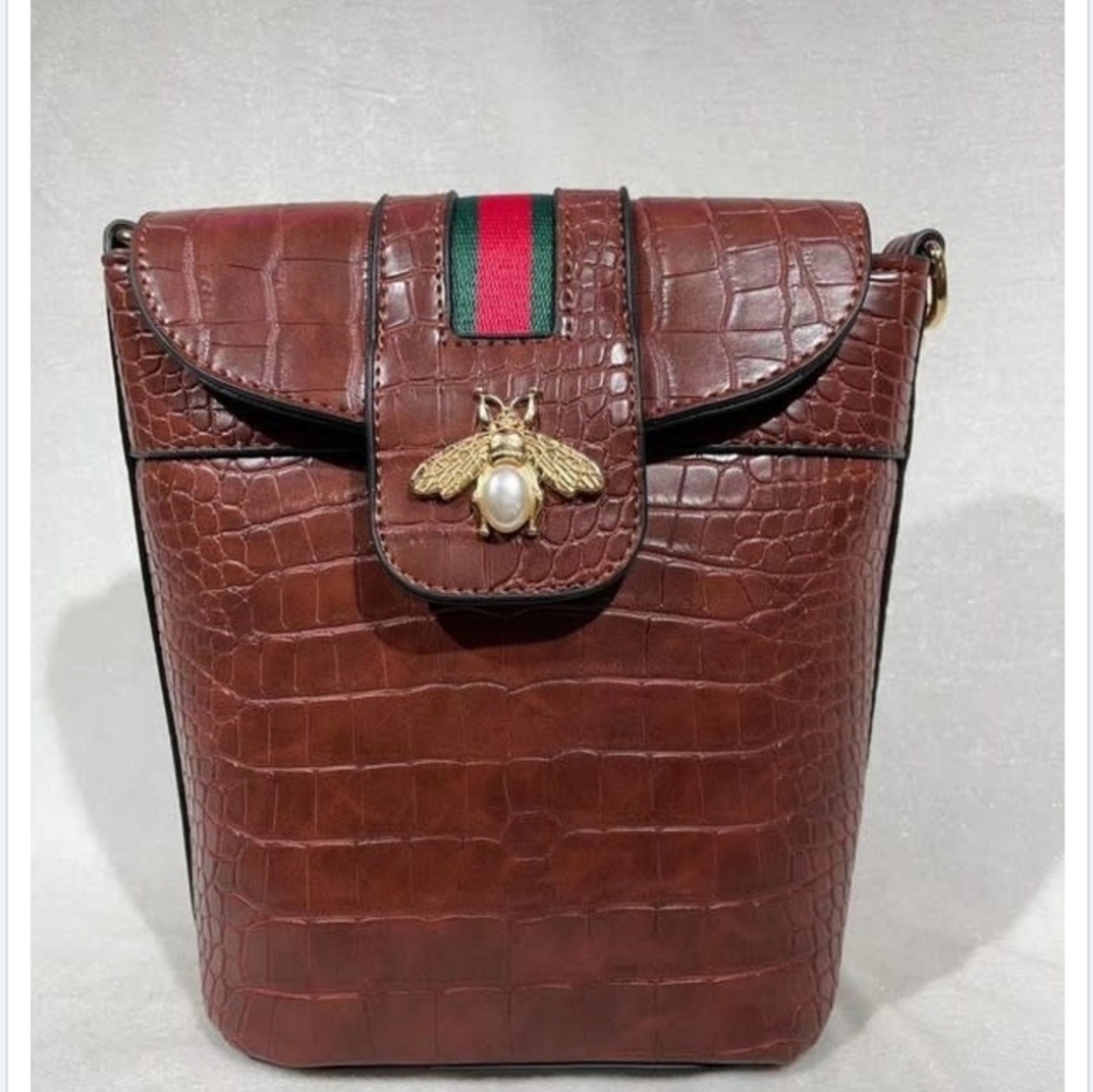 Ribbon Bee Crossbody
